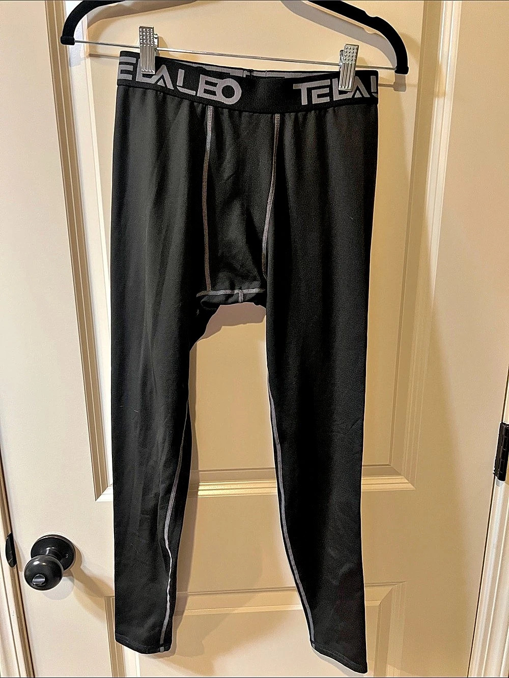 Exercise EP Pro Black Athletic Leggings Size Small  (Topchicab)